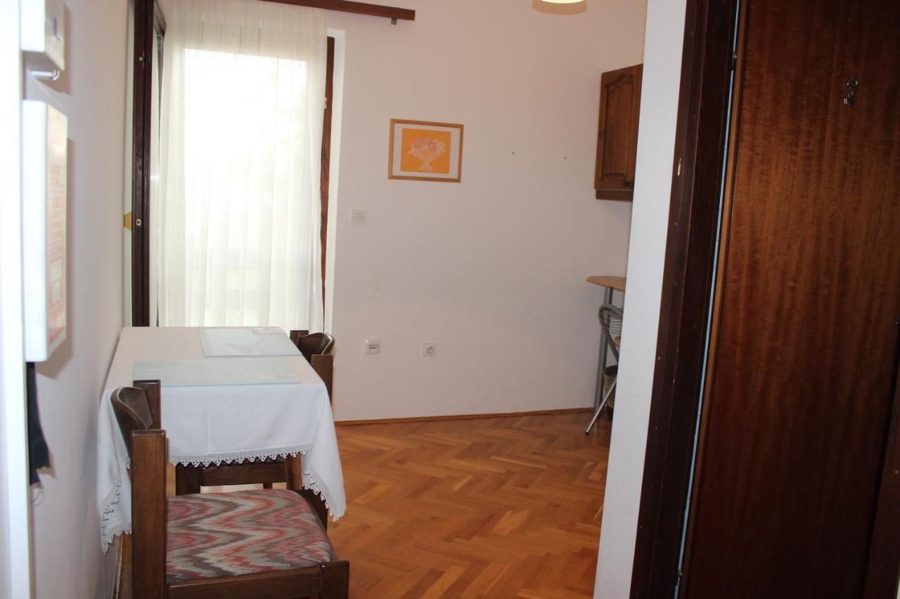 Apartments Petrada Omiš Zimmer foto